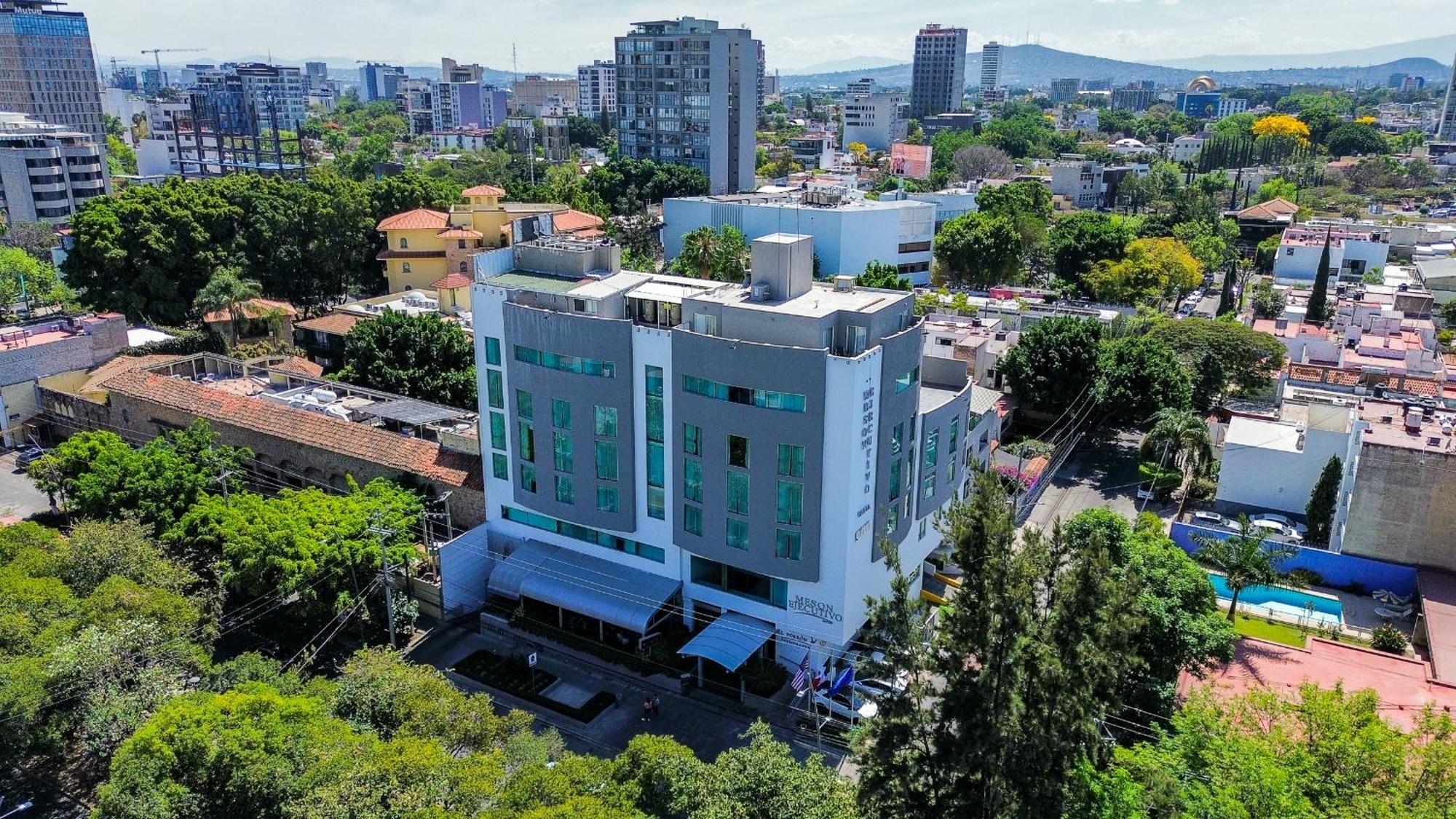 מלון Meson Ejecutivo Guadalajara Minerva - Av Mexico מראה חיצוני תמונה